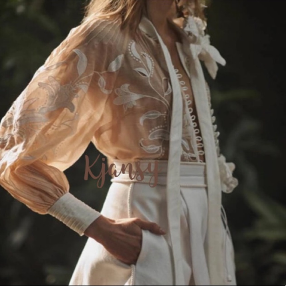Malia Sheer Blouse - Picture 3 of 7